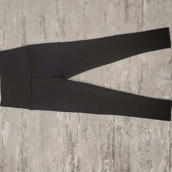 BRAND NEW - Maternity Wide Band Waist Leggings - Picture 4 of 5